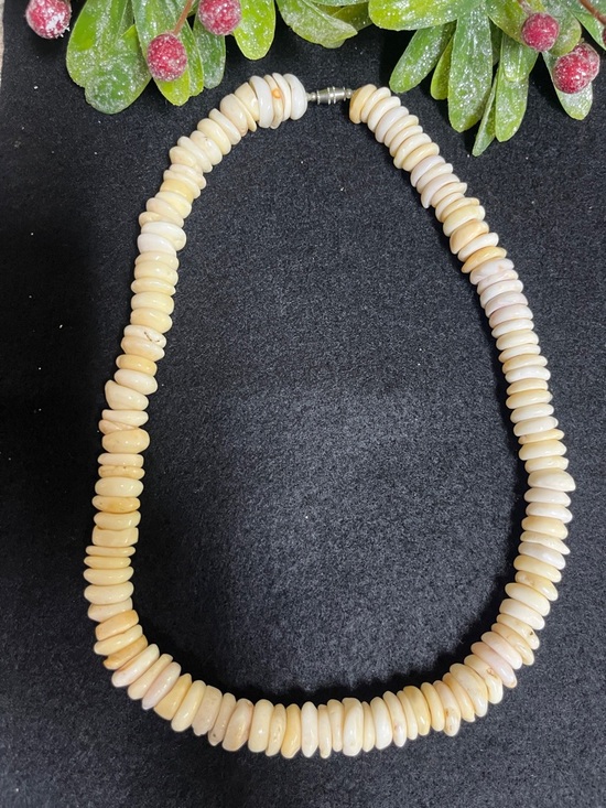 Hawaiian Puka Shell Jewelry - VTG Hawaiian Large Puka Shell Necolas for Women & Men